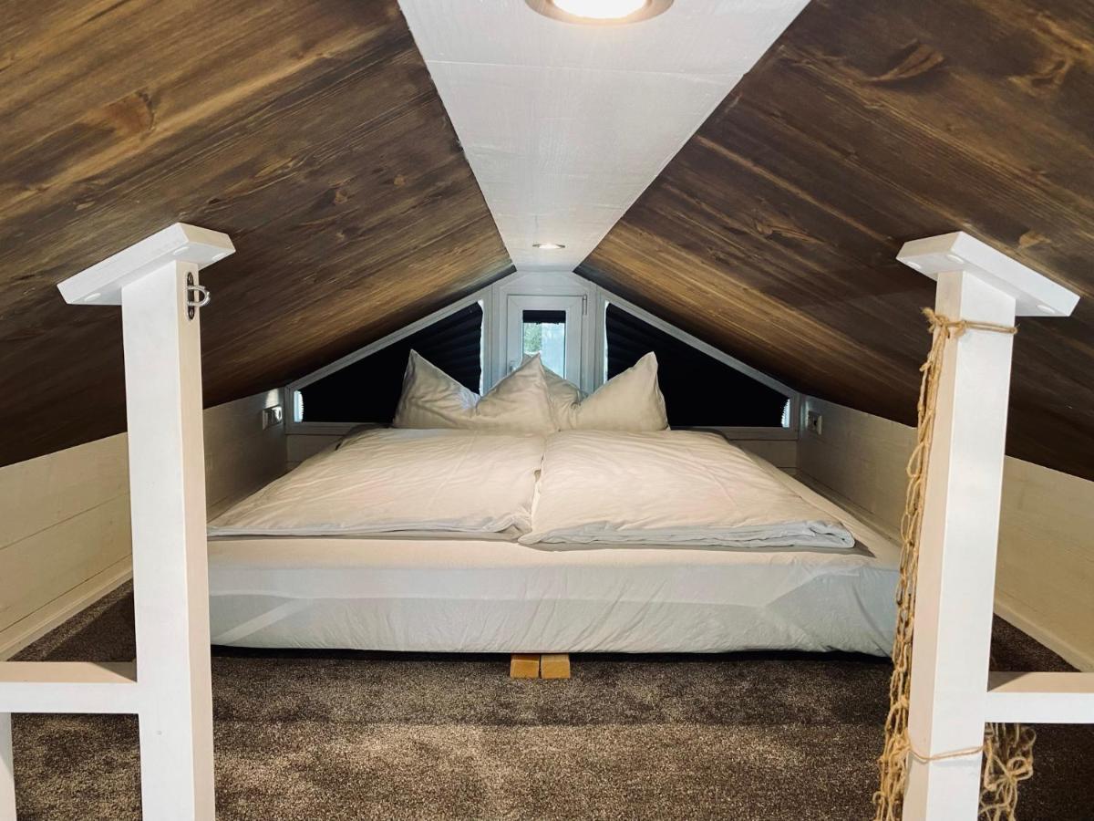 Tiny House Ems Im Pier9 Tiny House Hotel Hamm  Esterno foto